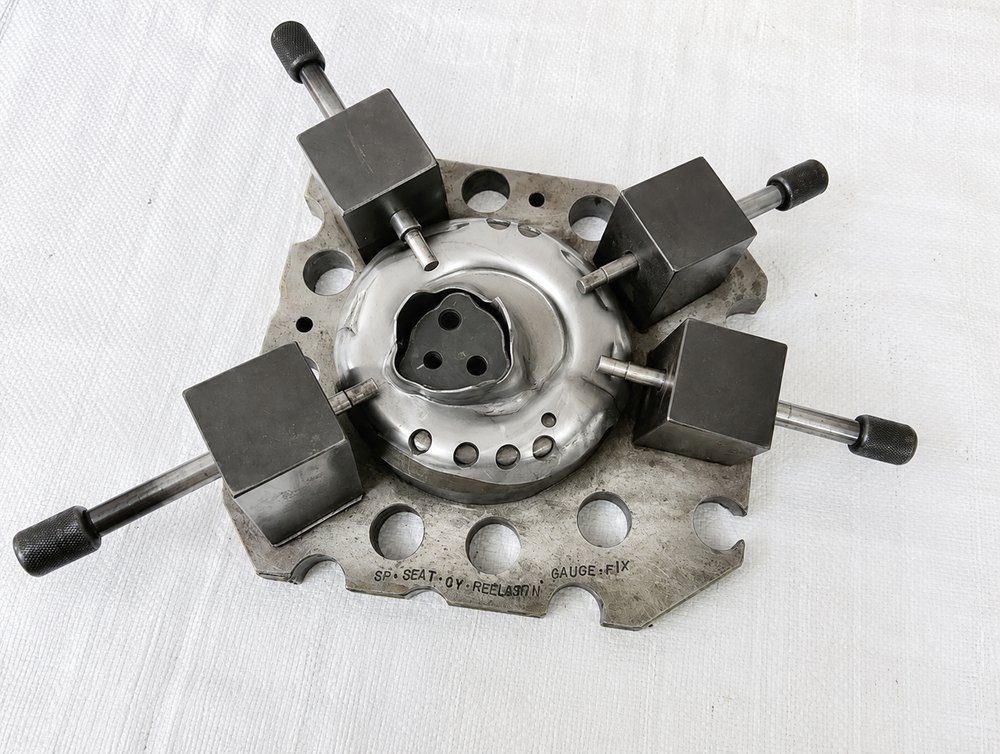 Gauge fixture